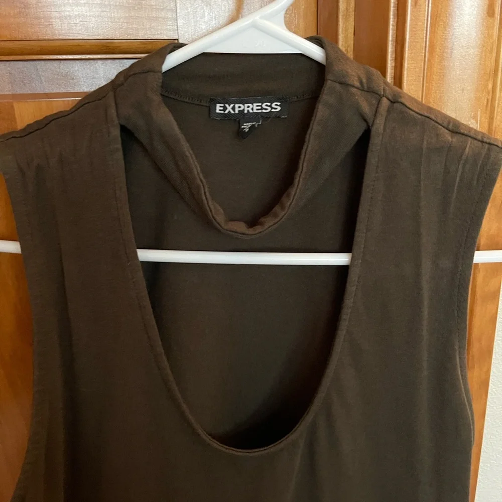 Express Tank - Picture 2 of 2